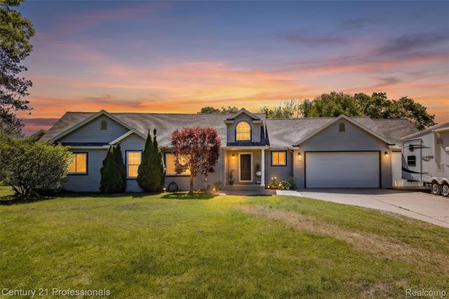 3251 Mann Road, Waterford Charter Township, MI 48346