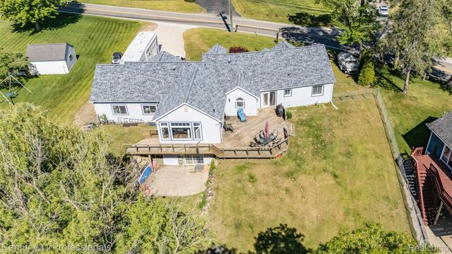 3251 Mann Road, Waterford Charter Township, MI 48346