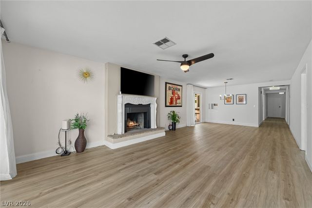 2117 Plaza De La Candela, Las Vegas, NV 89102