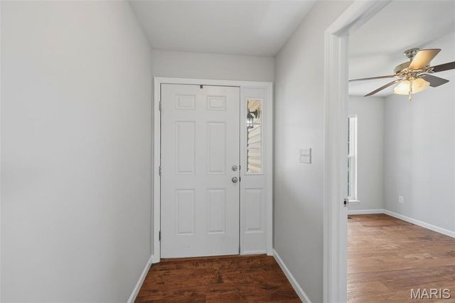 1427 Colonial Drive, St Charles, MO 63304