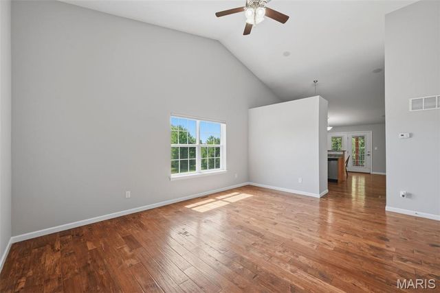 1427 Colonial Drive, St Charles, MO 63304