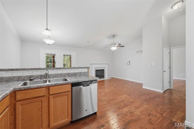 1427 Colonial Drive, St Charles, MO 63304