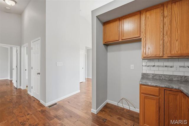 1427 Colonial Drive, St Charles, MO 63304