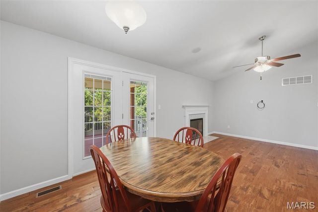 1427 Colonial Drive, St Charles, MO 63304