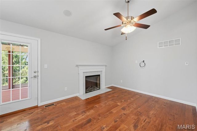 1427 Colonial Drive, St Charles, MO 63304