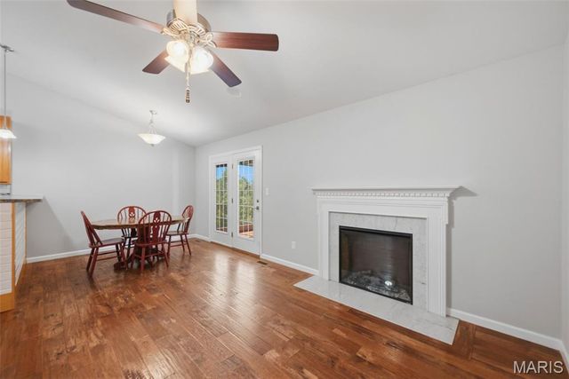 1427 Colonial Drive, St Charles, MO 63304