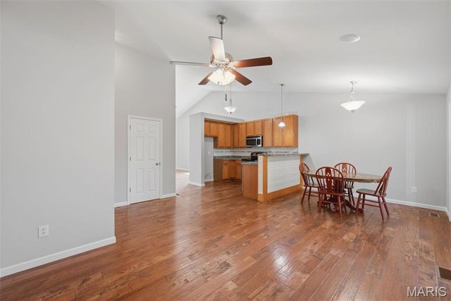 1427 Colonial Drive, St Charles, MO 63304