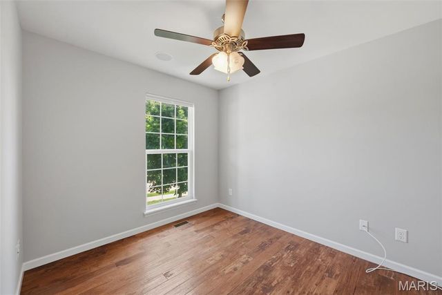 1427 Colonial Drive, St Charles, MO 63304