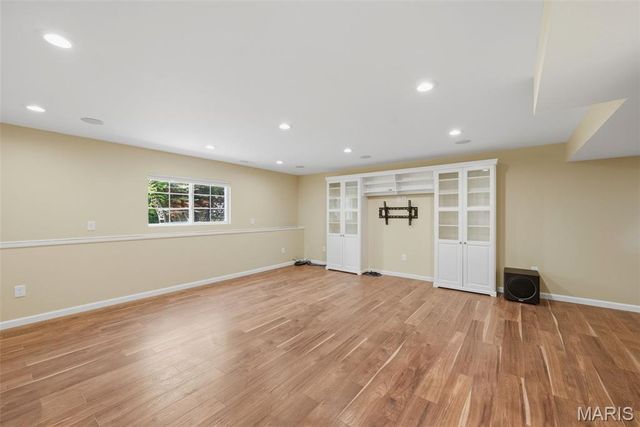 1427 Colonial Drive, St Charles, MO 63304