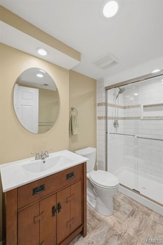 1427 Colonial Drive, St Charles, MO 63304