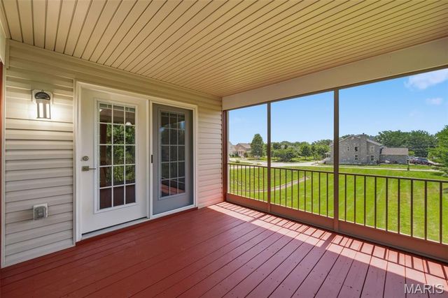 1427 Colonial Drive, St Charles, MO 63304