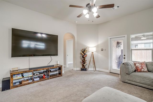 7525 Rothbury Drive, Fort Worth, TX 76179