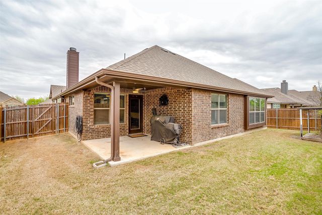 7525 Rothbury Drive, Fort Worth, TX 76179