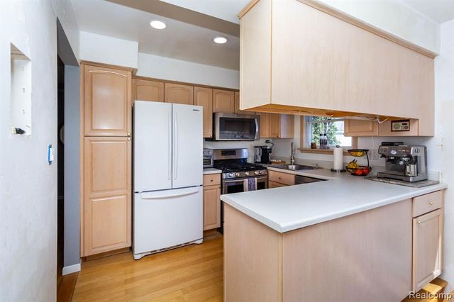 14760 Arcola Street, Livonia, MI 48154