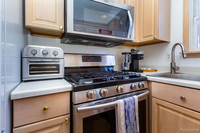 14760 Arcola Street, Livonia, MI 48154