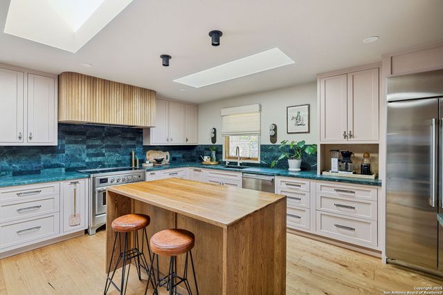 2330 Blanton Dr, San Antonio, TX 78209