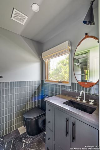 2330 Blanton Dr, San Antonio, TX 78209