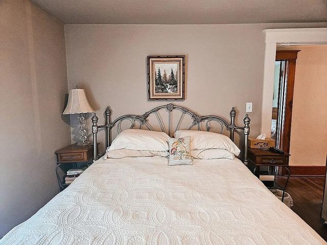 325 W Saint Clair Street, Update, MI 48065