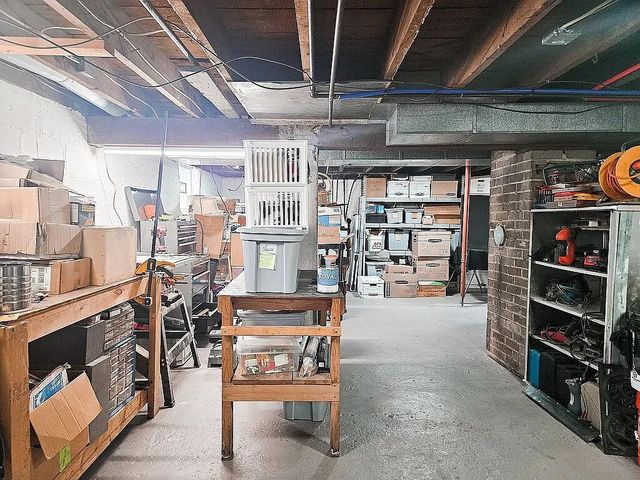 325 W Saint Clair Street, Update, MI 48065