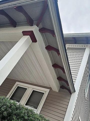 325 W Saint Clair Street, Update, MI 48065