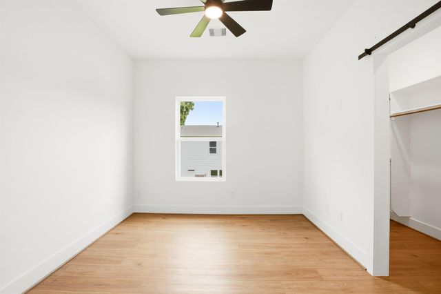7841 Sunnyhill Street B, Houston, TX 77088
