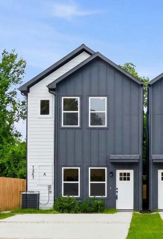 7841 Sunnyhill Street B, Houston, TX 77088