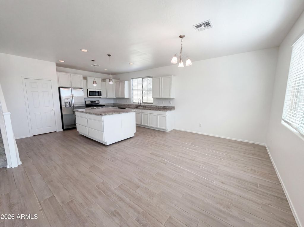 Image 10 of property listing at 2909 S 121ST Drive, Tolleson, AZ 85353