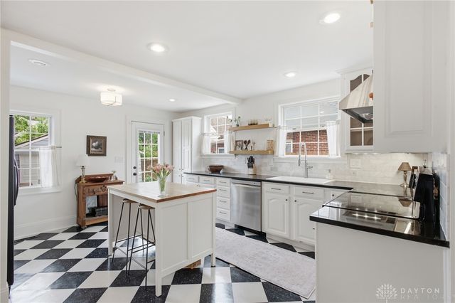 806 Warrington Place, Dayton, OH 45419