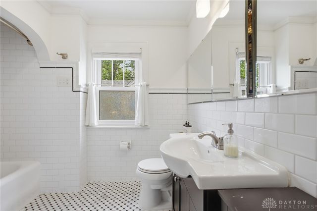 806 Warrington Place, Dayton, OH 45419