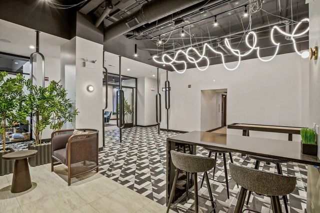 1211 N LASALLE Street 1503, Chicago, IL 60610