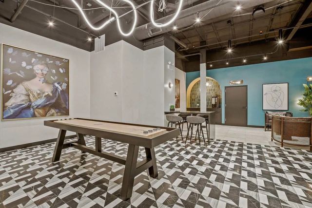 1211 N LASALLE Street 1503, Chicago, IL 60610