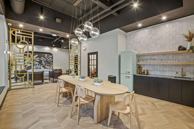 1211 N LASALLE Street 1503, Chicago, IL 60610