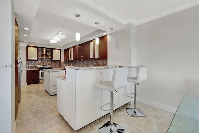 9801 Collins Ave 5S, Bal Harbour, FL 33154