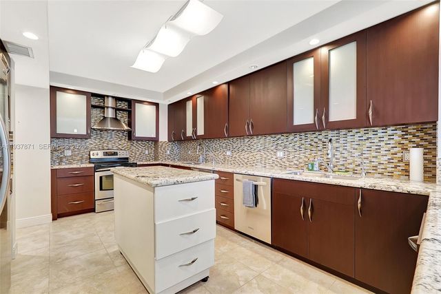 9801 Collins Ave 5S, Bal Harbour, FL 33154