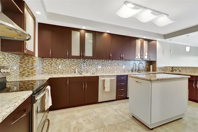 9801 Collins Ave 5S, Bal Harbour, FL 33154