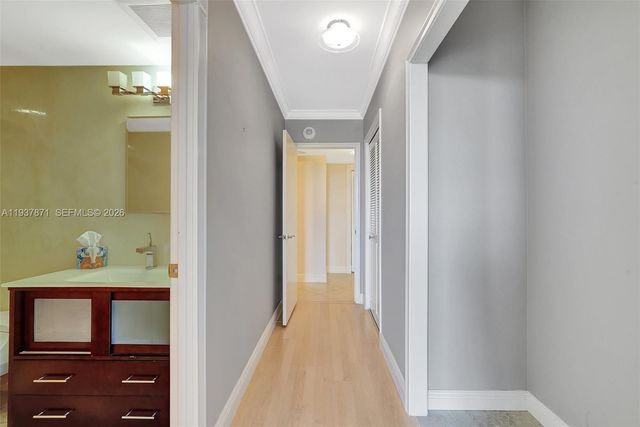 9801 Collins Ave 5S, Bal Harbour, FL 33154