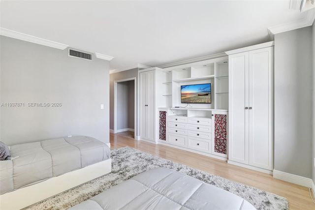 9801 Collins Ave 5S, Bal Harbour, FL 33154