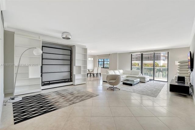 9801 Collins Ave 5S, Bal Harbour, FL 33154