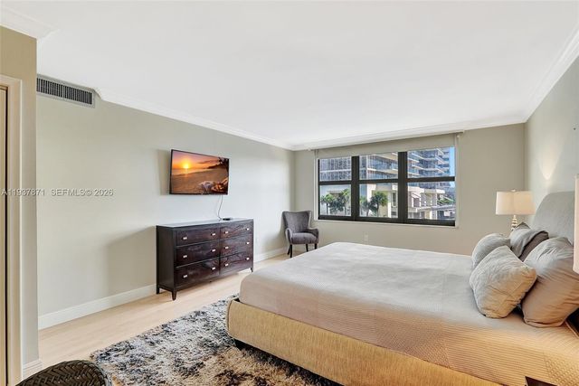 9801 Collins Ave 5S, Bal Harbour, FL 33154