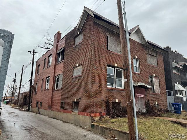3715 Fair Avenue, St Louis, MO 63115