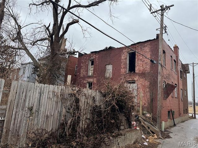 3715 Fair Avenue, St Louis, MO 63115