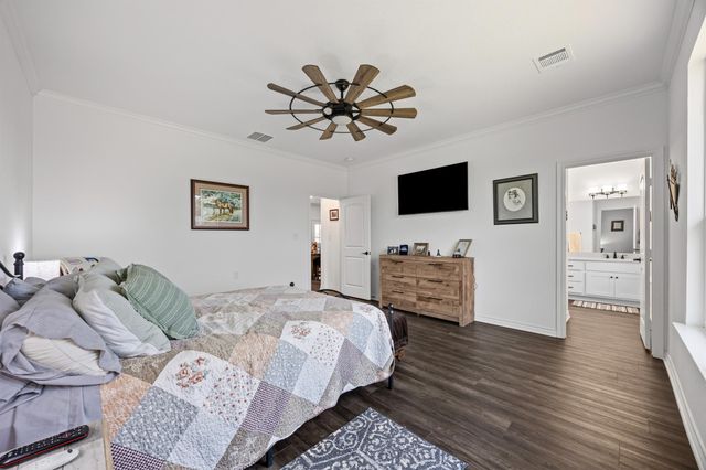 240 Oil Field RD, Lockhart, TX 78644