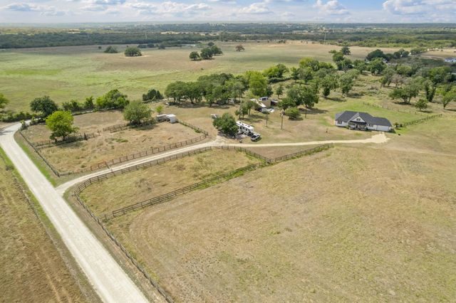 240 Oil Field RD, Lockhart, TX 78644