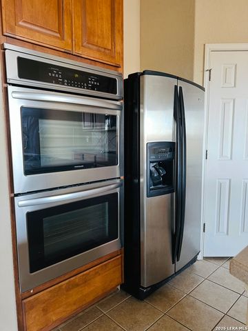 518 WHITE CYN, San Antonio, TX 78260