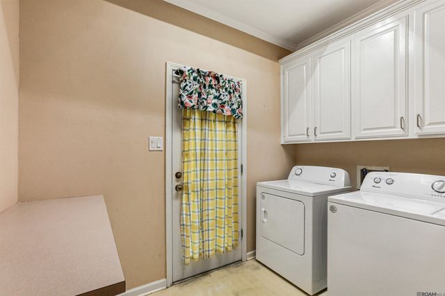 621 W Woodruff Dr, Baton Rouge, LA 70808