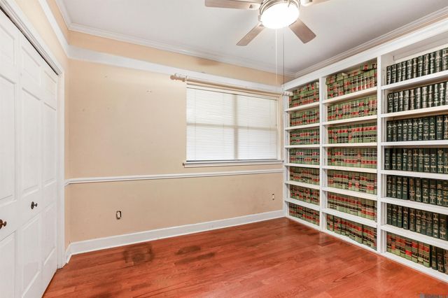 621 W Woodruff Dr, Baton Rouge, LA 70808