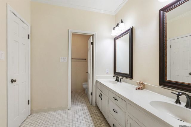 621 W Woodruff Dr, Baton Rouge, LA 70808