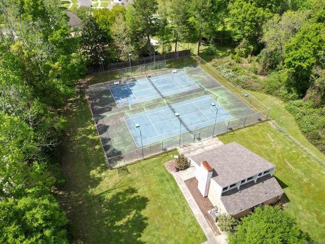 621 W Woodruff Dr, Baton Rouge, LA 70808