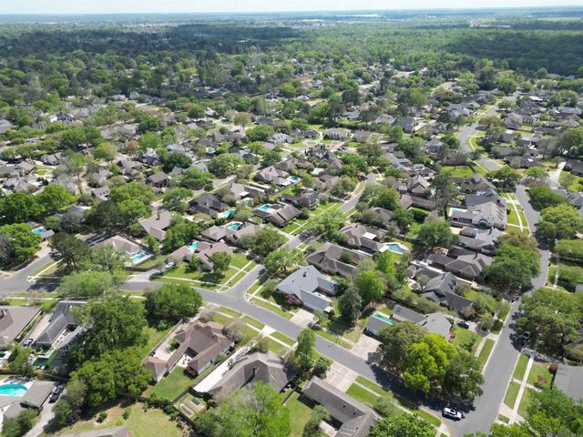 621 W Woodruff Dr, Baton Rouge, LA 70808