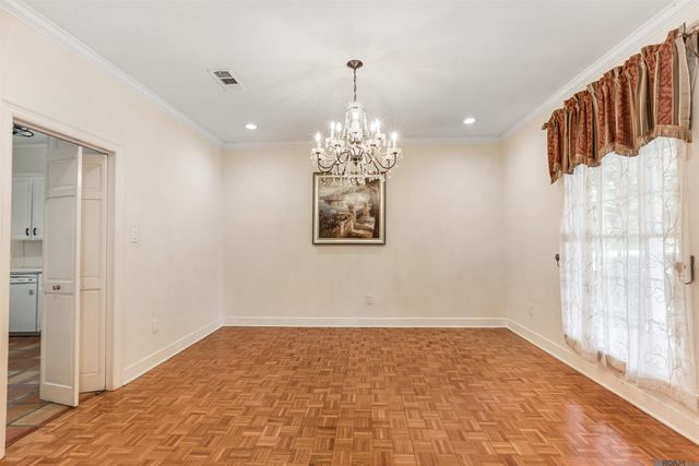 621 W Woodruff Dr, Baton Rouge, LA 70808